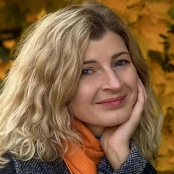 Фотография репетитора Леонова Александра Андреевна