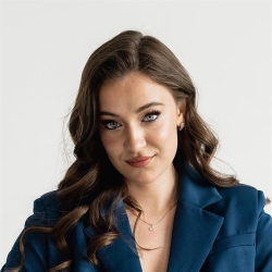 Фотография репетитора Зимина София Александровна