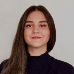 Фотография репетитора Кирилюк Валерия Сергеевна