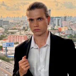 Фотография репетитора Девайкин Артем Дмитриевич