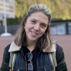 Фотография репетитора Зверева Алиса Алексеевна