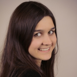 Фотография репетитора Попова Анна Владимировна