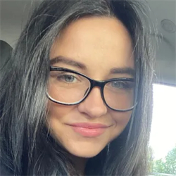 Фотография репетитора Кулешова Алина Андреевна