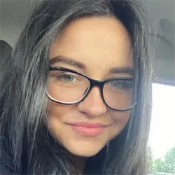 Фотография репетитора Кулешова Алина Андреевна