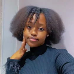 Фотография репетитора Коуайеп Тчоункоуе Габриела Карин 