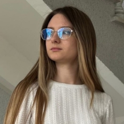 Фотография репетитора Пономарева Юлия Сергеевна