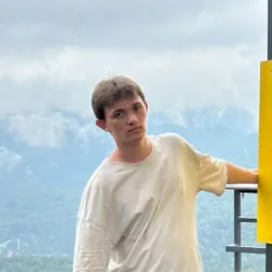 Фотография репетитора Нихаев Матвей Андреевич