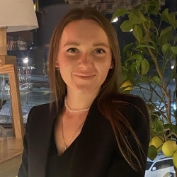 Фотография репетитора Новикова Ольга Юрьевна