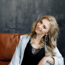 Фотография репетитора Таранова Олеся Евгеньевна