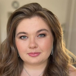 Фотография репетитора Леонова Ирина Евгеньевна