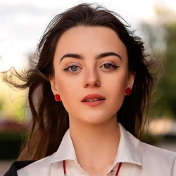 Фотография репетитора Пупанова Кристина Евгеньевна