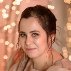 Фотография репетитора Крапивина Вероника Сергеевна