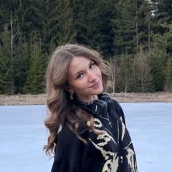 Фотография репетитора Логвина Юлия Андреевна