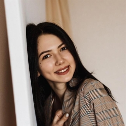 Фотография репетитора Желтова Екатерина Сергеевна