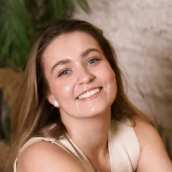 Фотография репетитора Миронова Виктория Артёмовна