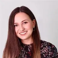 Фотография репетитора Калуженко Эльвира Ильгизовна