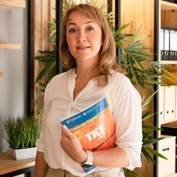 Фотография репетитора Задорожняя Эльвира Рашитовна