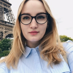 Фотография репетитора Петрова Алина Николаевна