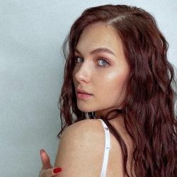 Фотография репетитора Тюлякова Алина Романовна