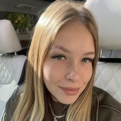 Фотография репетитора Артемьева Ксения Сергеевна