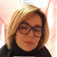 Фотография репетитора Леонова Карина Александровна