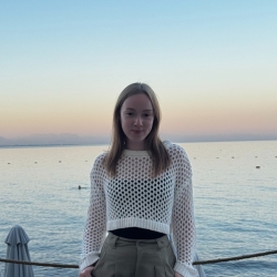 Фотография репетитора Цветкова Елизавета Сергеевна