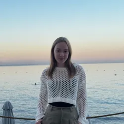 Фотография репетитора Цветкова Елизавета Сергеевна