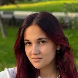 Фотография репетитора Фахриева Юлиана Фархадовна