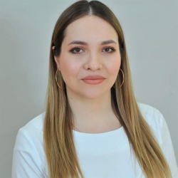 Фотография репетитора Измайлович Юлия Ивановна