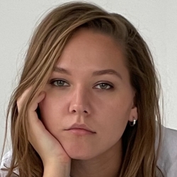 Фотография репетитора Железняк Анастасия Юрьевна