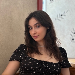 Фотография репетитора Киракосян Лиана Рафиковна