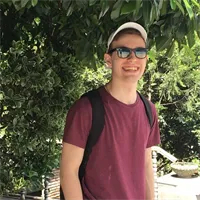 Фотография репетитора Надеев Руслан Андреевич