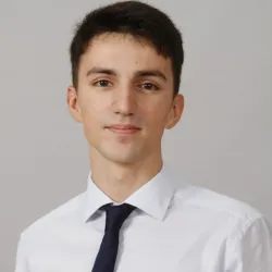 Фотография репетитора Амрахов Денис Робертович