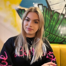 Фотография репетитора Кривенко Юлия Евгеньевна