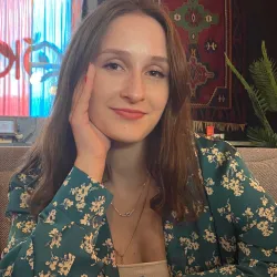 Фотография репетитора Попова Анна Евгеньевна