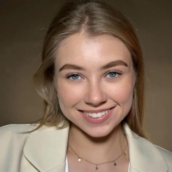 Фотография репетитора Новик Анастасия Игоревна