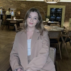 Фотография репетитора Лобанова Алена Олеговна