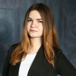 Фотография репетитора Вишнева Алёна Дмитриевна