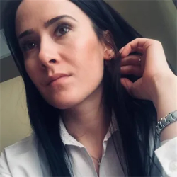 Фотография репетитора Булатова Лиана Рустамовна