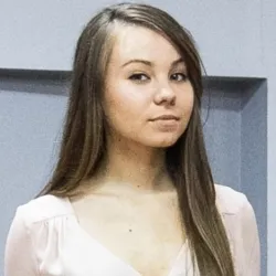 Фотография репетитора Комарова Олеся Владимировна