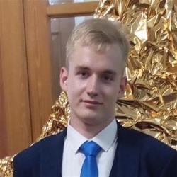 Фотография репетитора Савенко Денис Витальевич