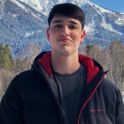 Фотография репетитора Карамов Эрик Артурович