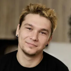 Фотография репетитора Кнюров Артем Сергеевич