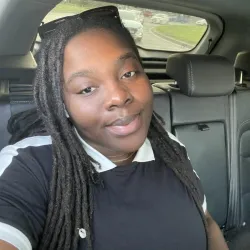 Фотография репетитора Сарр Аниэлла Мари Уилли 