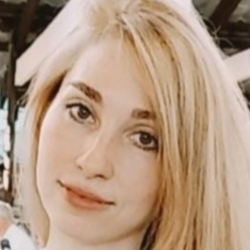 Фотография репетитора Гареева Камила Ильдусовна