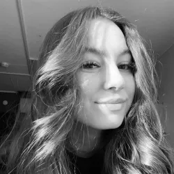 Фотография репетитора Крючкова Дарья Денисовна