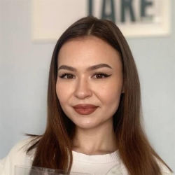 Фотография репетитора Никонищенко Арина Константиновна