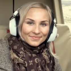 Фотография репетитора Цветкова Елена Олеговна