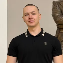 Фотография репетитора Бондарь Данила Андреевич