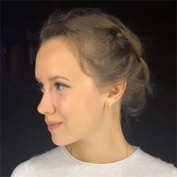 Фотография репетитора Петрова Александра Ивановна